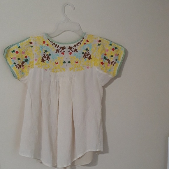 Romeo & Juliet Couture embroidered top size small - Picture 4 of 8